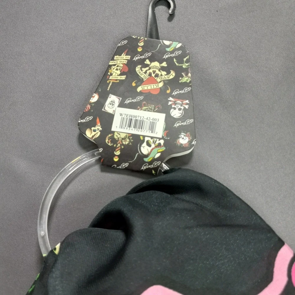 NWT Ed Hardy‎ Tattoo Graphic Scarf Skull Heart Rose Black Pink